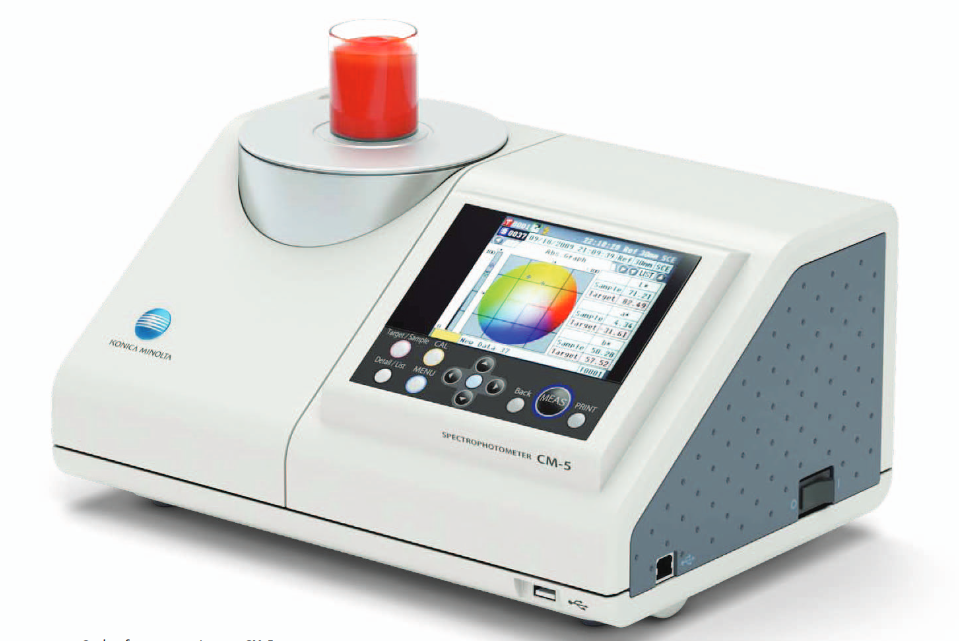 Spektrofotometr Konica Minolta CM-5 – innowacyjny i uniwersalny